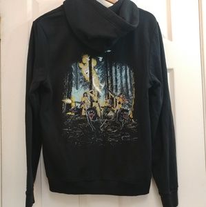 Hot girls and Wolf hoodie